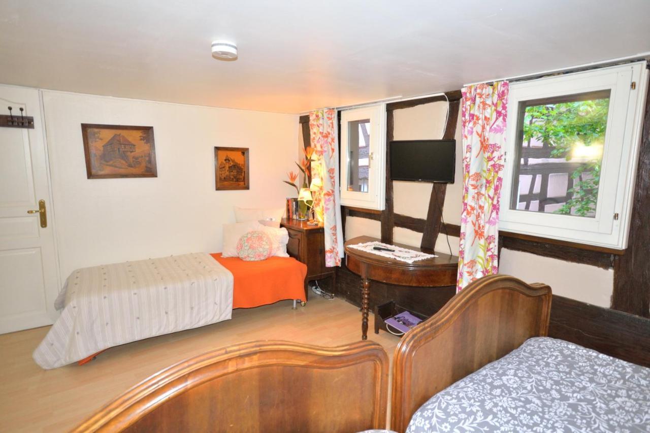 Chez Cecile Bed And Breakfast Chez Le Vigneron Colmar Exterior foto